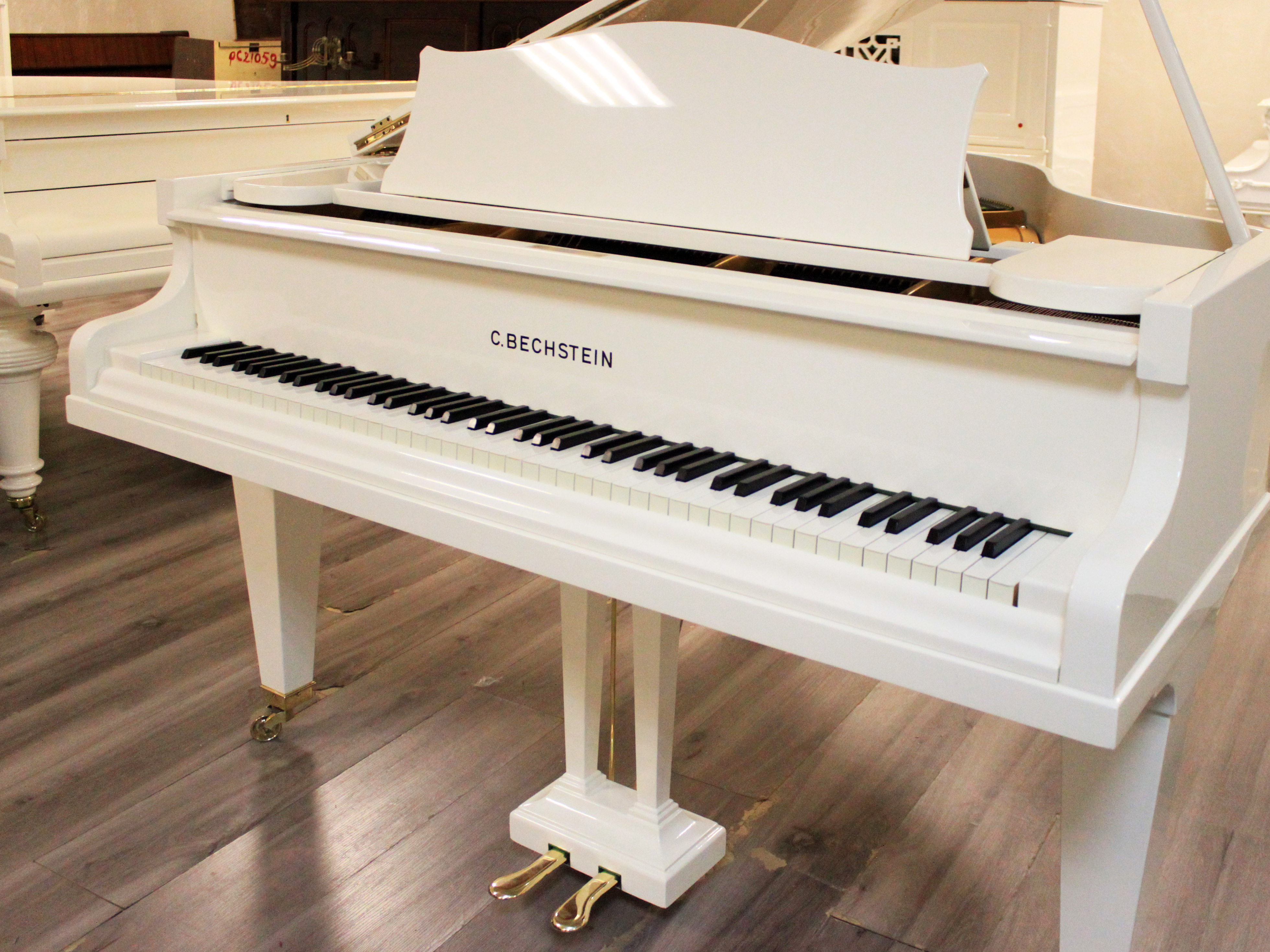 C. Bechstein модель М-180